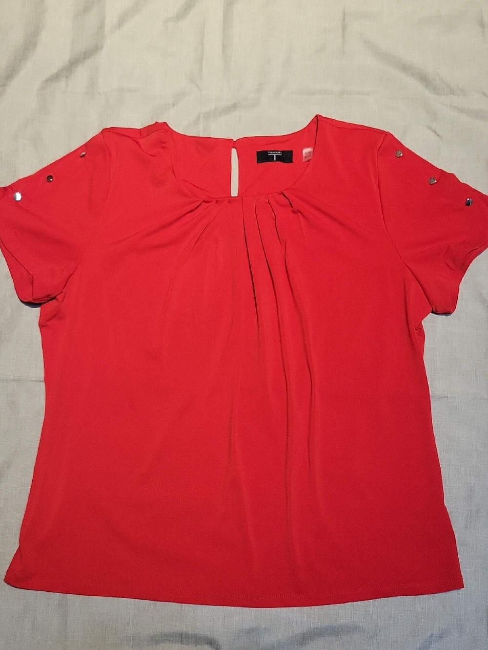 Red Short-Sleeve Pleated Front Blouse